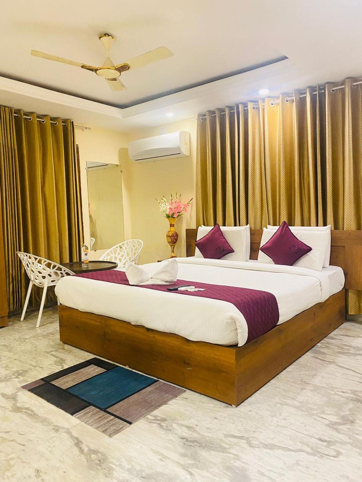Hotel Kp Suites Metro Hyderabad Exterior photo